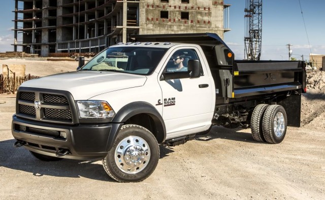 2014 Ram Chassis Cab (5).jpg